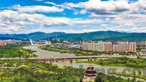 久久精品熟女亚洲av麻豆动图-審美探秘，重生视觉艺术的火花——熟女魅力风采集合录